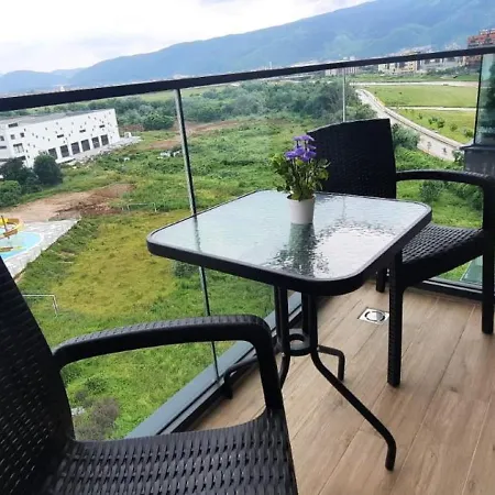 Apartment River Walk - Layan