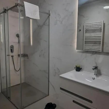 River Walk - Layan Apartment