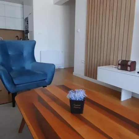 River Walk - Layan Apartment